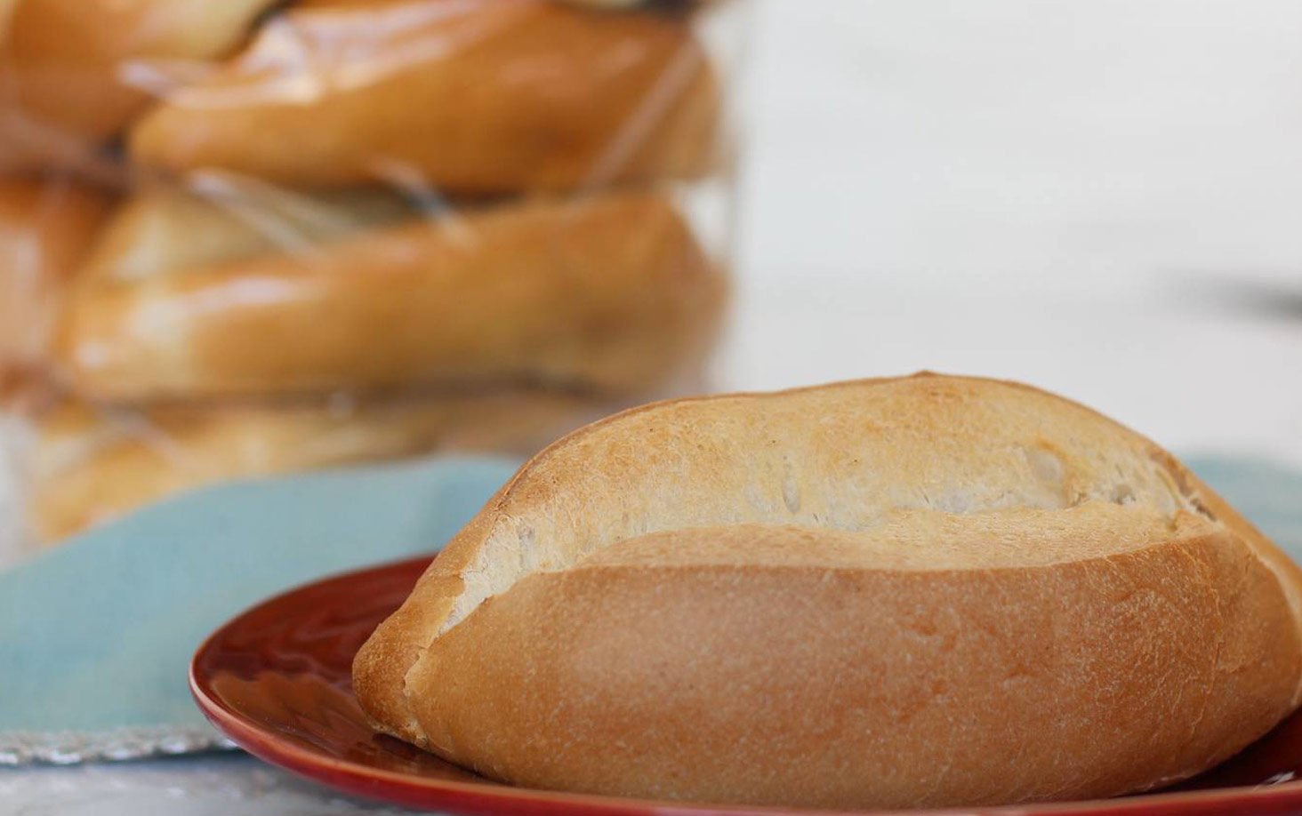 Bolillo, el pan más versátil Cardenas Markets